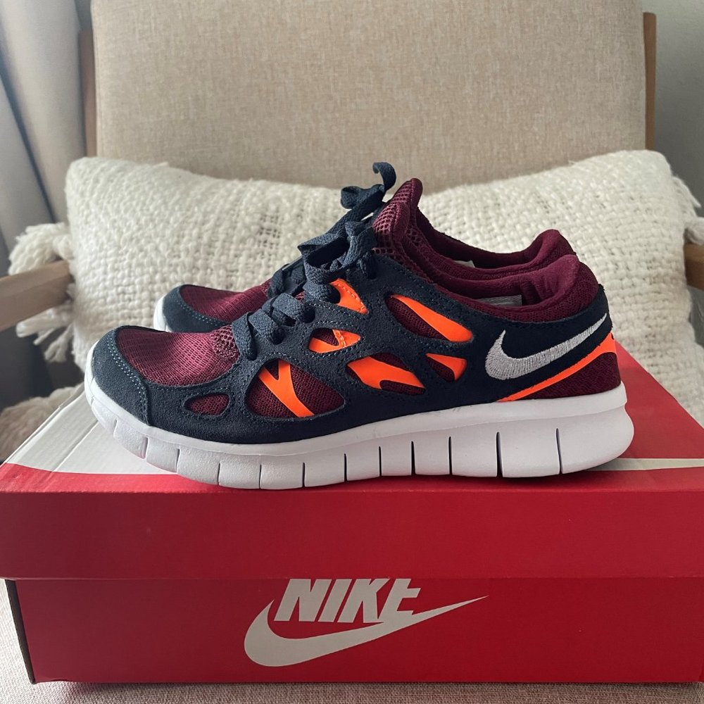 NIB Nike Free Run 2
